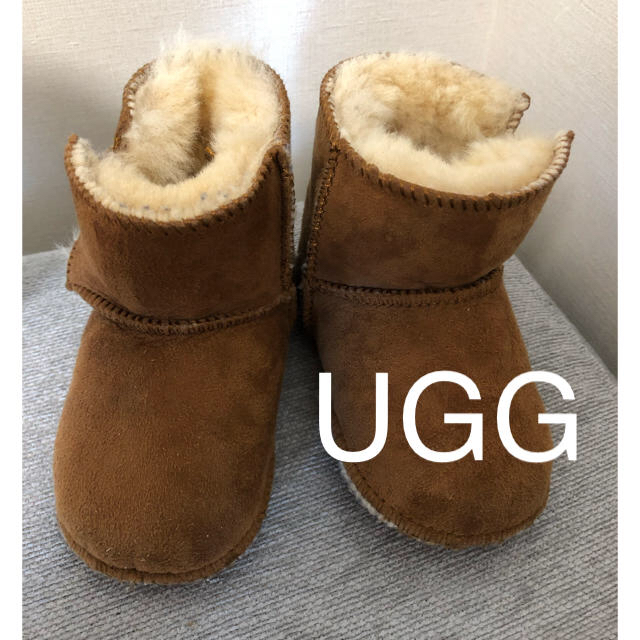 UGG(アグ)のUGG ムートンブーツ　12センチ　11センチ　ベビー　 キッズ/ベビー/マタニティのベビー靴/シューズ(~14cm)(ブーツ)の商品写真