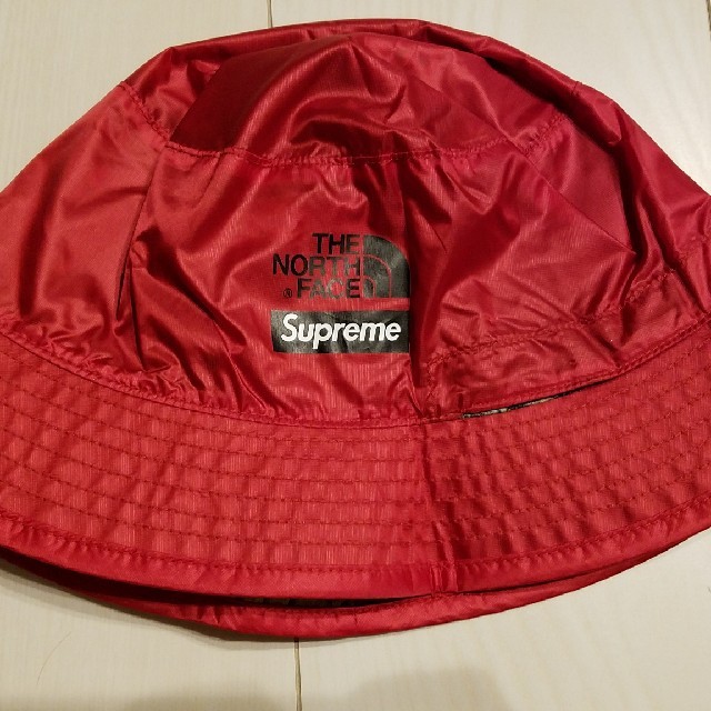 Supreme×THE NORTH FACEリバーシブルハット