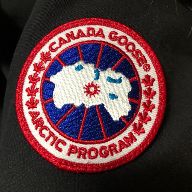 CANADA GOOSE(カナダグース)の【専用】カナダグース ジャスパー Sサイズ ブラック メンズのジャケット/アウター(ダウンジャケット)の商品写真