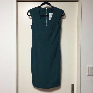 エイチアンドエム(H&M)のH&M 新品 タグ付き ワンピース(ひざ丈ワンピース)