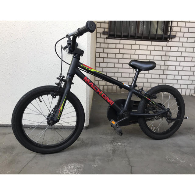 キッズMTB、GT・MACH ONE 16インチ 子供用マウンテンバイク。 華麗