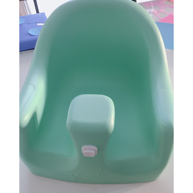 Bumbo(バンボ)のカリブ  ベビーチェア キッズ/ベビー/マタニティの授乳/お食事用品(その他)の商品写真