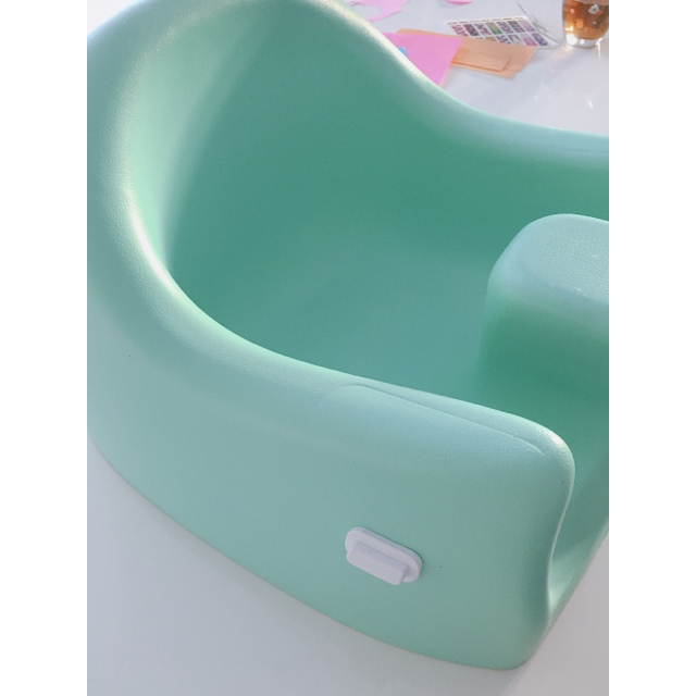 Bumbo(バンボ)のカリブ  ベビーチェア キッズ/ベビー/マタニティの授乳/お食事用品(その他)の商品写真