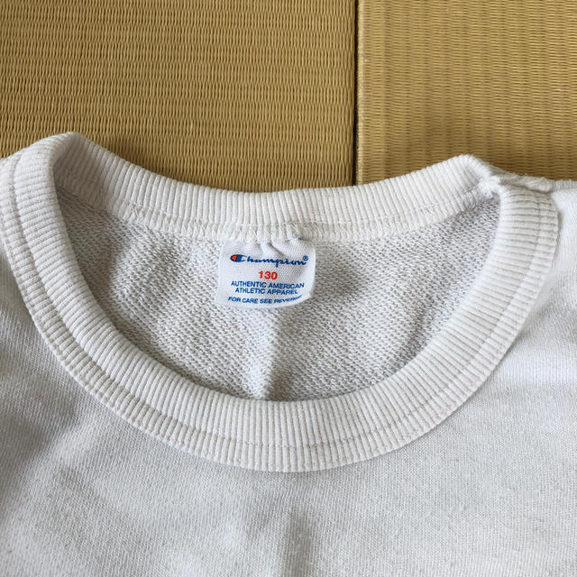 Champion(チャンピオン)のチャンピオン　白トレーナー130 キッズ/ベビー/マタニティのキッズ服女の子用(90cm~)(Tシャツ/カットソー)の商品写真