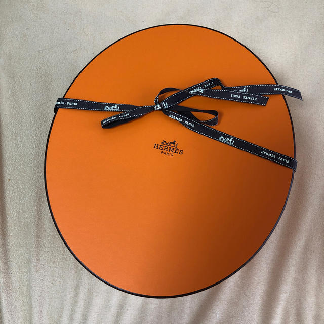 Hermes(エルメス)のエルメス     （帽子の入っていた箱のみ） レディースの帽子(その他)の商品写真