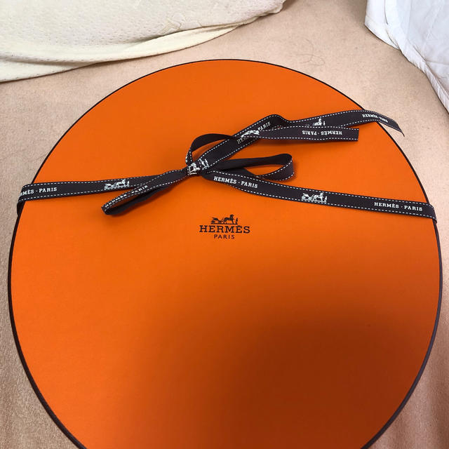 Hermes(エルメス)のエルメス     （帽子の入っていた箱のみ） レディースの帽子(その他)の商品写真