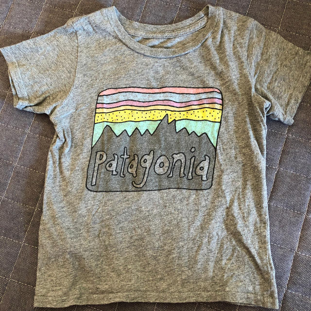 patagonia(パタゴニア)のパタゴニアＴシャツ キッズ/ベビー/マタニティのキッズ服男の子用(90cm~)(Tシャツ/カットソー)の商品写真