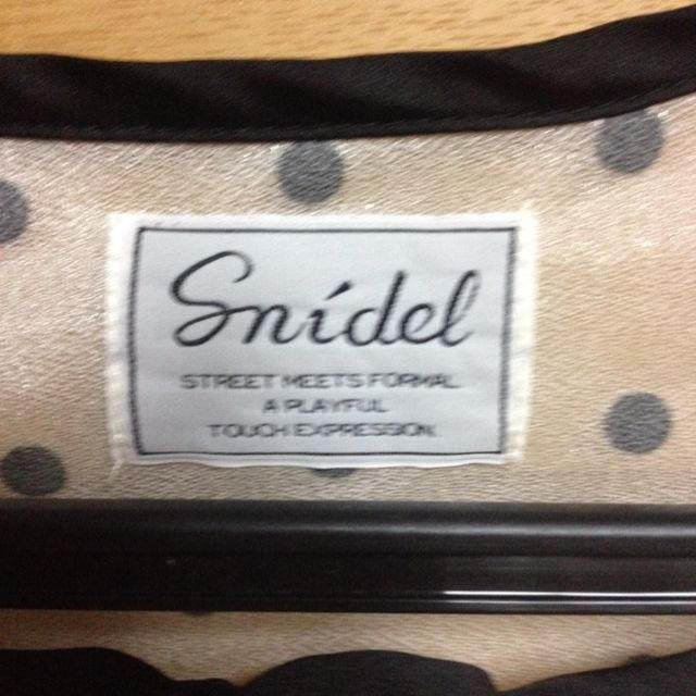 SNIDEL(スナイデル)のsnidel シースルー ドットトップス レディースのトップス(シャツ/ブラウス(半袖/袖なし))の商品写真