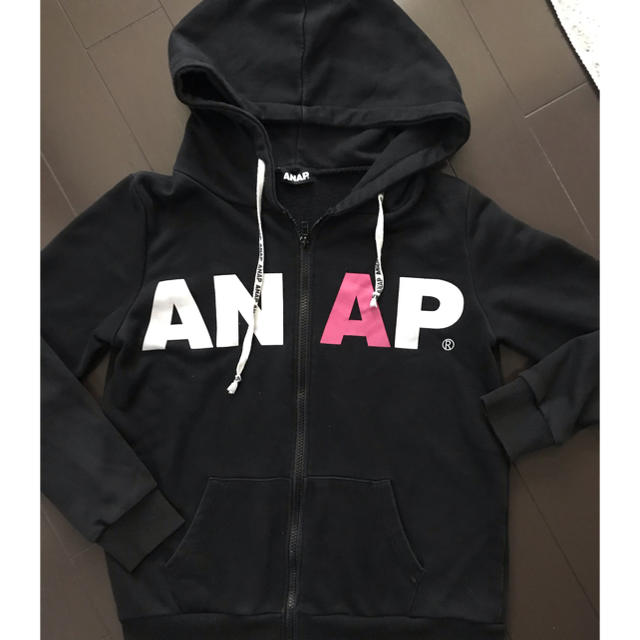 ANAP(アナップ)のANAP パーカー キッズ/ベビー/マタニティのキッズ服女の子用(90cm~)(ジャケット/上着)の商品写真