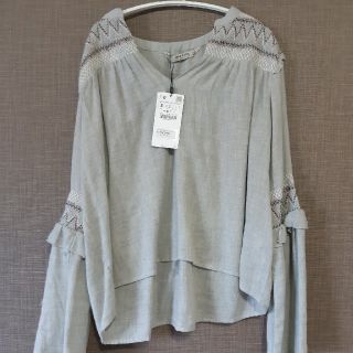 ザラ(ZARA)のZARA　トップス(カットソー(長袖/七分))