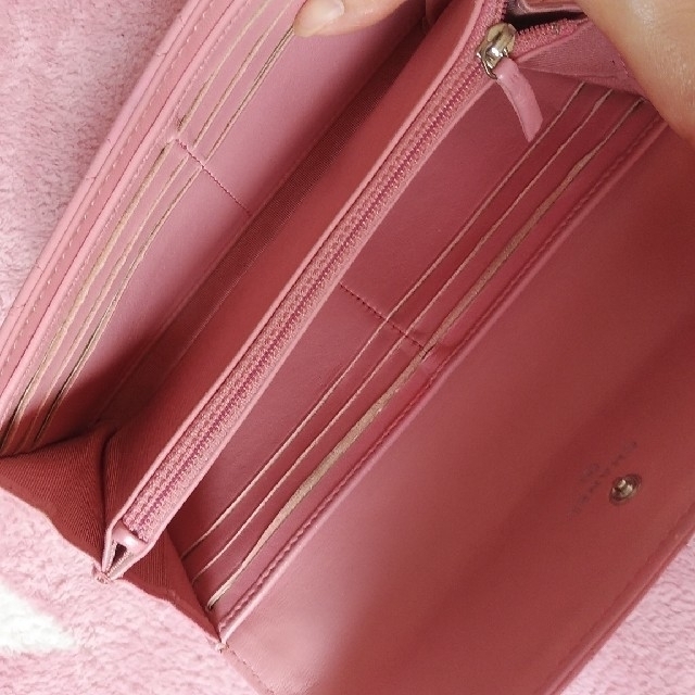 CHANEL(シャネル)の今月まで値下げ中  美品  CHANEL ピンクマトラッセ 長財布 レディースのファッション小物(財布)の商品写真