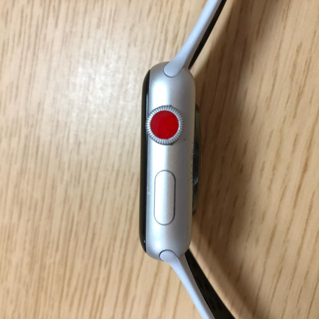 Apple Watch(アップルウォッチ)のApple Watch series3(GPS＋cellularモデル)42mm スマホ/家電/カメラのスマートフォン/携帯電話(スマートフォン本体)の商品写真