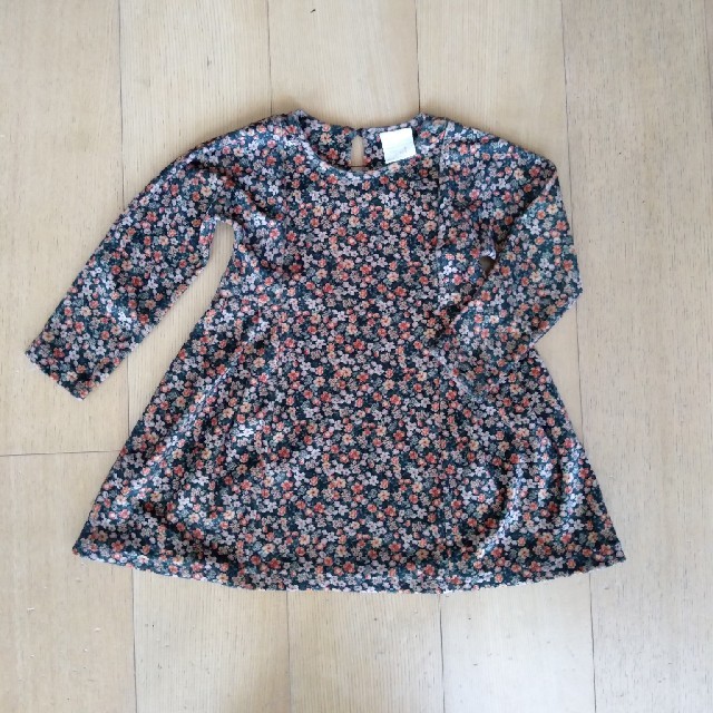 ZARA KIDS(ザラキッズ)のzara girls 花柄ベロア調ワンピース キッズ/ベビー/マタニティのキッズ服女の子用(90cm~)(ワンピース)の商品写真