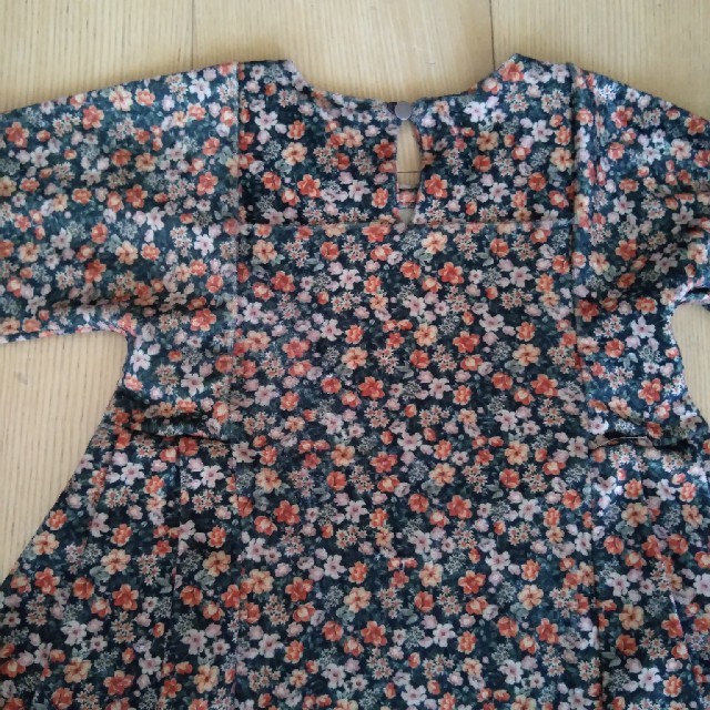 ZARA KIDS(ザラキッズ)のzara girls 花柄ベロア調ワンピース キッズ/ベビー/マタニティのキッズ服女の子用(90cm~)(ワンピース)の商品写真