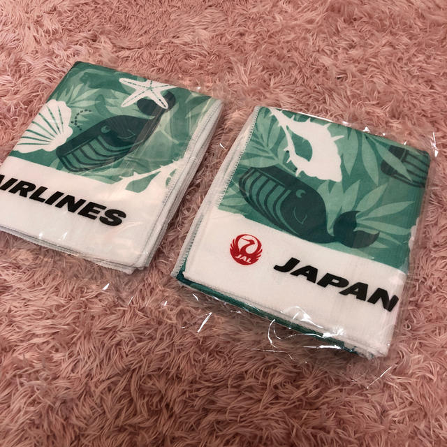 JAL(日本航空)(ジャル(ニホンコウクウ))の専用です 新品 未使用 JAL マイクロファイバータオル クジラ ハワイ 貝殻 インテリア/住まい/日用品の日用品/生活雑貨/旅行(タオル/バス用品)の商品写真