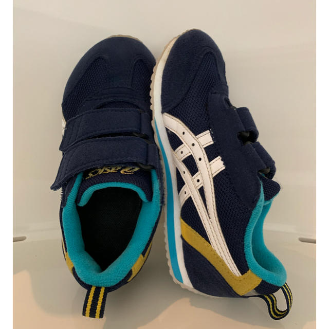 asics(アシックス)のアシックス  17cm キッズ/ベビー/マタニティのキッズ靴/シューズ(15cm~)(スニーカー)の商品写真