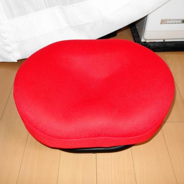 ✨フィットネスクラブがつくった✨骨盤スリムチェア コスメ/美容のダイエット(エクササイズ用品)の商品写真