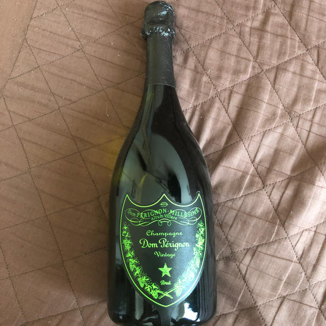 Dom Pérignon(ドンペリニヨン)のドンペリ ルミナス 食品/飲料/酒の酒(シャンパン/スパークリングワイン)の商品写真