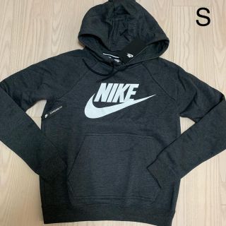 ナイキ(NIKE)のSのみセール★ NIKE パーカー トレーナー パーカー(パーカー)