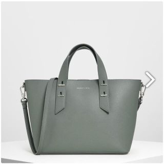 チャールズアンドキース(Charles and Keith)の★値下げ★CHARLES&KEITH メタルスタッズディテール(ハンドバッグ)