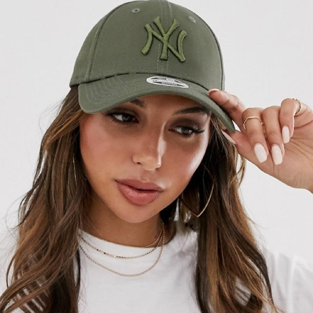 NEW ERA(ニューエラー)の☆大人気 New Era 9Forty NYヤンキース キャップ カーキ☆ レディースの帽子(キャップ)の商品写真