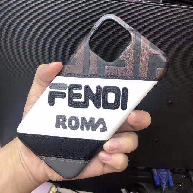 FENDI(フェンディ)のFENDI送料無料 iPhone携帯ケース  スマホ/家電/カメラのスマホアクセサリー(iPhoneケース)の商品写真