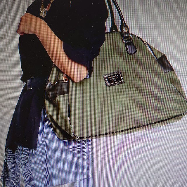 ZARA(ザラ)のトリム牛革Wフェイス4ジッパー星柄ボストンBAG レディースのバッグ(ボストンバッグ)の商品写真