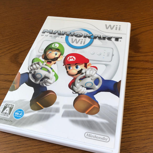 Wii(ウィー)のマリオカートwii r100902 エンタメ/ホビーのゲームソフト/ゲーム機本体(家庭用ゲームソフト)の商品写真