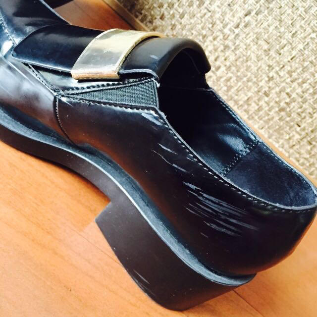 ZARA(ザラ)の️ZARA◎GOLDプレートシューズ レディースの靴/シューズ(ローファー/革靴)の商品写真