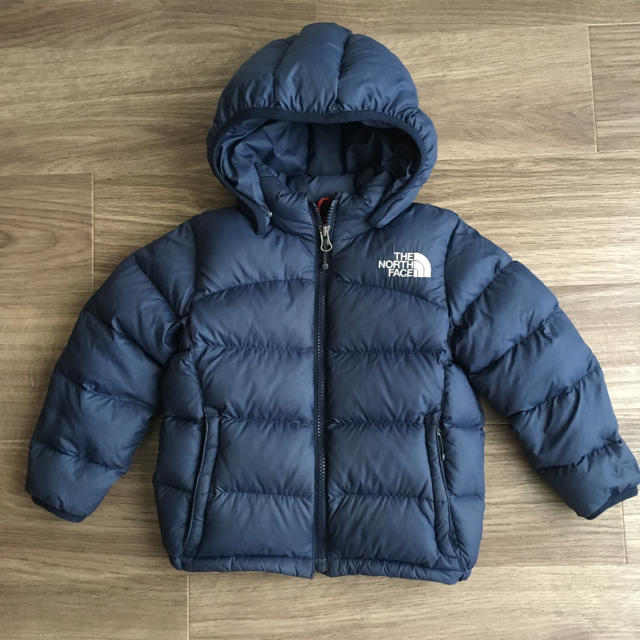 THE NORTH FACE(ザノースフェイス)のザ ノースフェイス ダウンジャケット アウター キッズ/ベビー/マタニティのキッズ服男の子用(90cm~)(ジャケット/上着)の商品写真