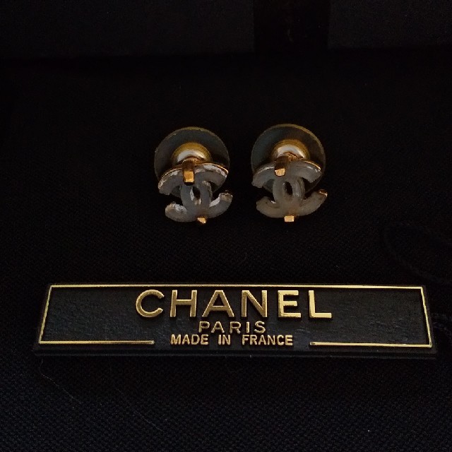 CHANELピアス