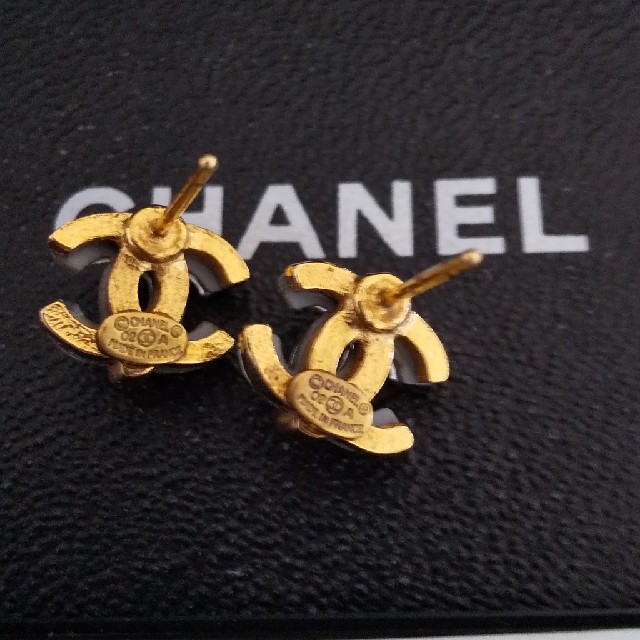 CHANELピアス 3