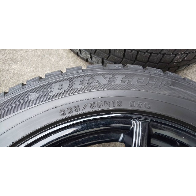 DUNLOP(ダンロップ)の送料込み 18インチスタッドレスタイヤ ホイール ナット セット 2018年 自動車/バイクの自動車(タイヤ・ホイールセット)の商品写真