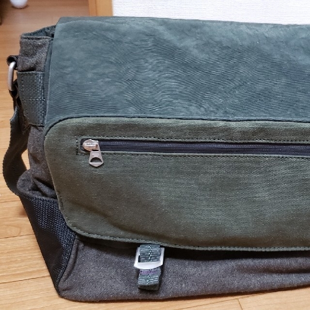 DIESEL(ディーゼル)のDIESEL【ショルダーバック】鞄、ディーゼル メンズのバッグ(ショルダーバッグ)の商品写真