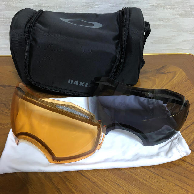 Oakley(オークリー)のgmen様   専用 ゴーグル エアブレイク 中古 美品 スポーツ/アウトドアのスノーボード(ウエア/装備)の商品写真