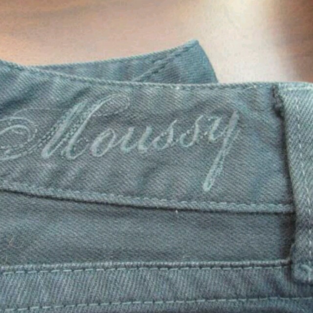 moussy(マウジー)のmoussy✨スキニー✨ダークグリーン レディースのパンツ(デニム/ジーンズ)の商品写真