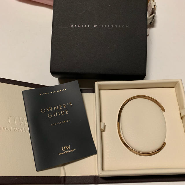 Daniel Wellington(ダニエルウェリントン)のダニエルウェリントン バングル レディース レディースのアクセサリー(ブレスレット/バングル)の商品写真