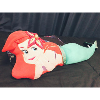 ディズニー(Disney)のアリエル 抱き枕(ぬいぐるみ)
