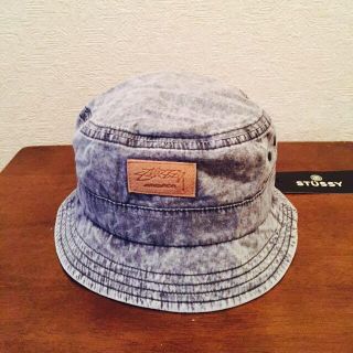 ステューシー(STUSSY)のSTUSSYデニムネイビーバケットハット(ハット)