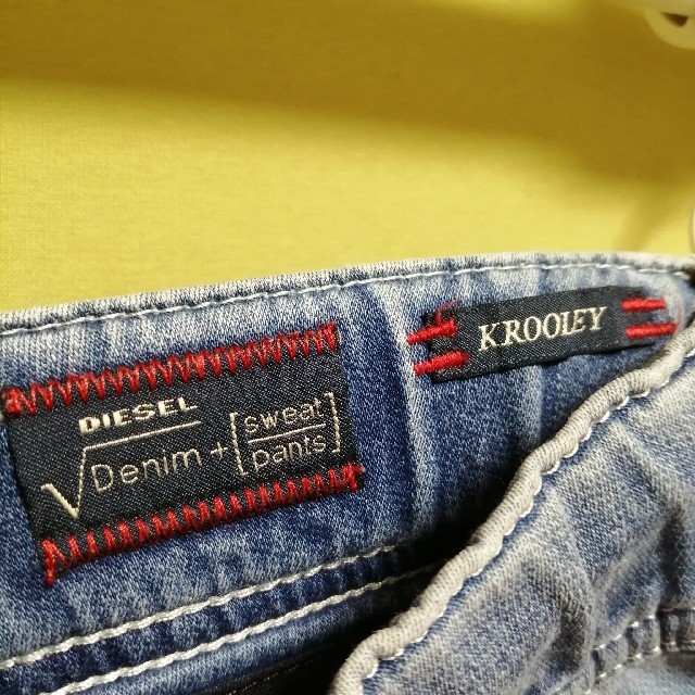 DIESEL(ディーゼル)のディーゼル　KROOLEY-NE  ジョグ W32
 メンズのパンツ(デニム/ジーンズ)の商品写真