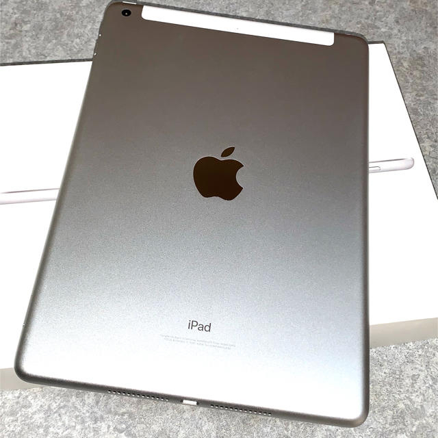 ipad 第6世代 32GB Wi-Fi+Cellular Silver