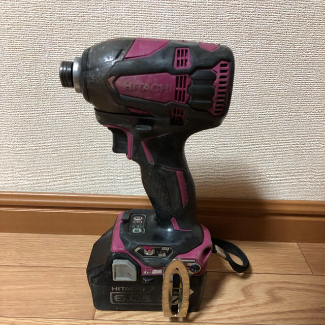 日立(ヒタチ)の【☆実働品☆】HITACHI インパクト本体＋18V 6.0A バッテリー×2個 スポーツ/アウトドアの自転車(工具/メンテナンス)の商品写真