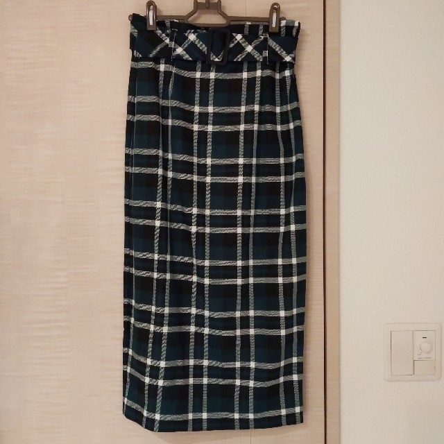 ZARA(ザラ)の【ZARA trf】グリーンチェックタイトスカート レディースのスカート(ひざ丈スカート)の商品写真