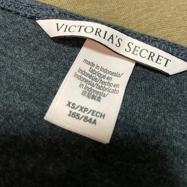 Victoria's Secret(ヴィクトリアズシークレット)のvictoria's secret Tシャツ レディースのトップス(Tシャツ(半袖/袖なし))の商品写真