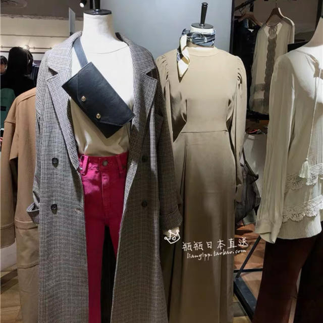 moussy(マウジー)の専用 moussy FALL COLOR LONG コート レディースのジャケット/アウター(ロングコート)の商品写真