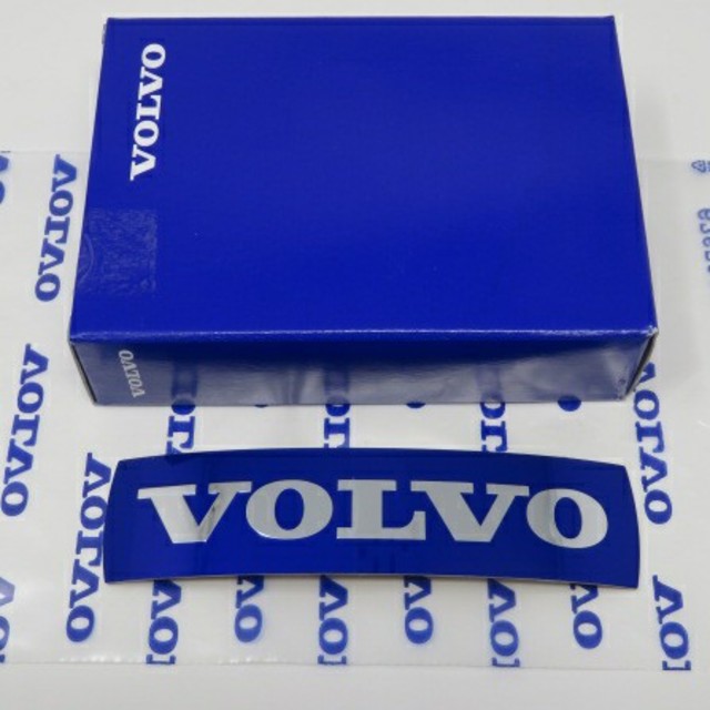 Volvo(ボルボ)のボルボ 純正フロントグリル エンブレム XC60用 ロゴ補修パーツ 自動車/バイクの自動車(車種別パーツ)の商品写真