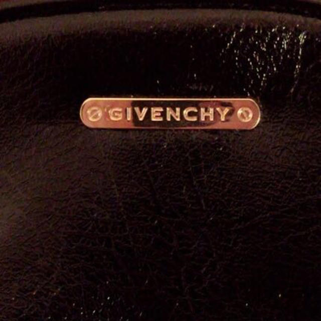 GIVENCHY(ジバンシィ)のGIVENCHY ポーチ 新品 レディースのファッション小物(ポーチ)の商品写真