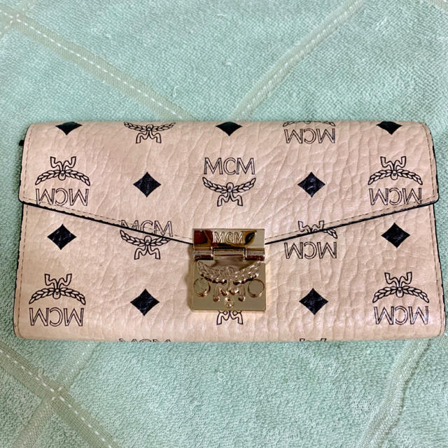 値下げします!MCM 長財布 ベージュ | フリマアプリ ラクマ
