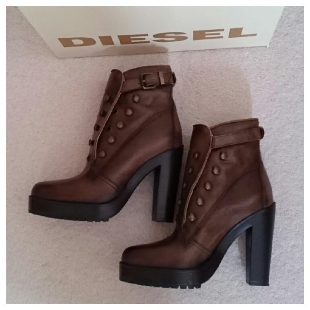 DIESEL(ディーゼル)のディーゼル ショートブーツ レディースの靴/シューズ(ブーツ)の商品写真