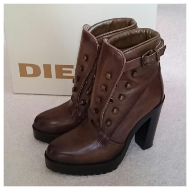 DIESEL(ディーゼル)のディーゼル ショートブーツ レディースの靴/シューズ(ブーツ)の商品写真